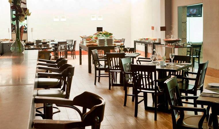 Estanplaza Berrini 酒店